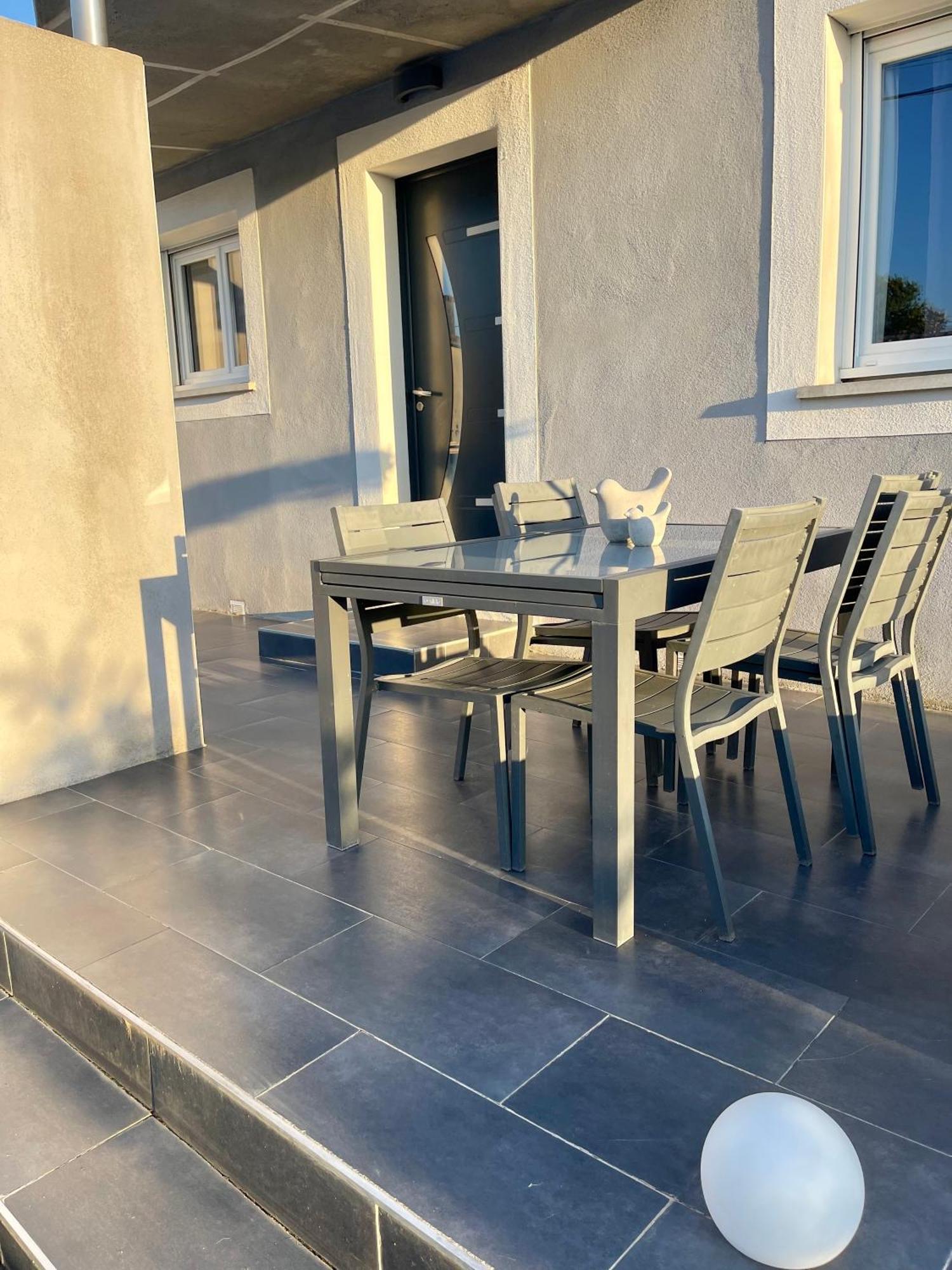 L'Oliveras Pezens エクステリア 写真